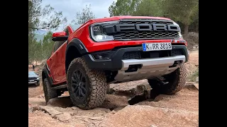 Ford Ranger Raptor i terrengløyper i Spania
