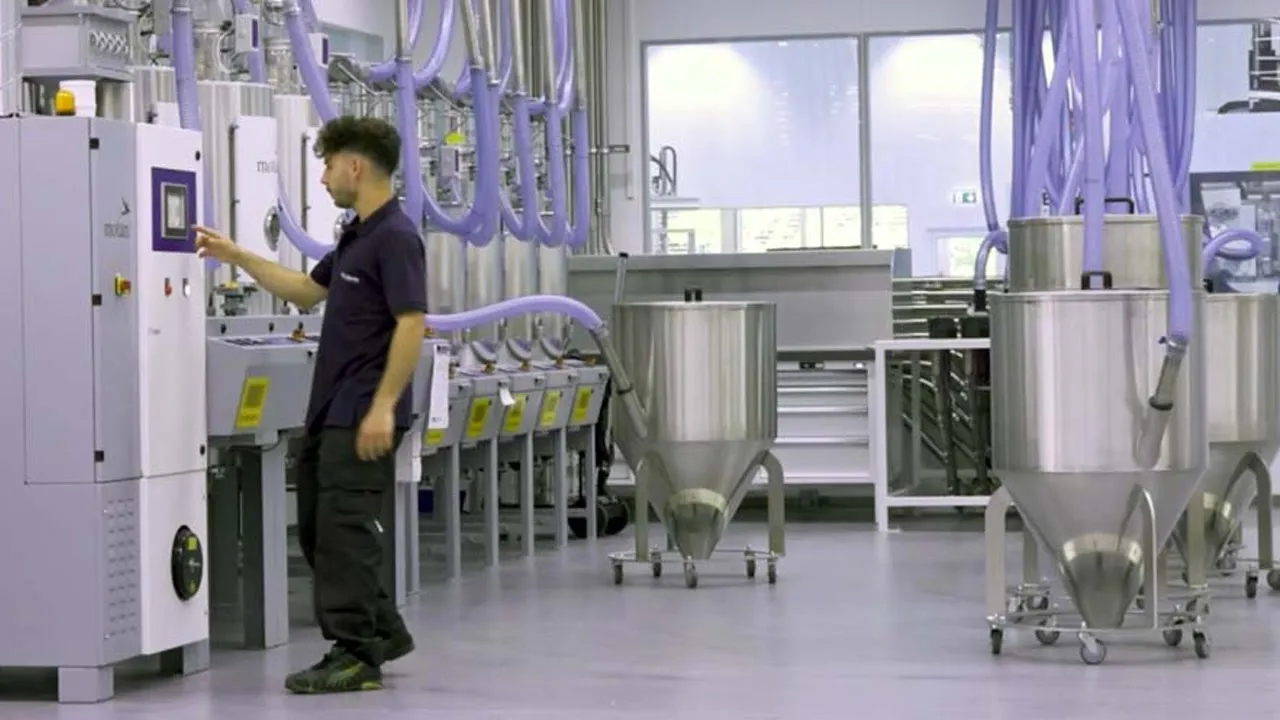Kunststofftechnologe/-login EFZ – Film mit Porträt eines Berufstätigen