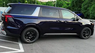 Kia Carnival (2024) - 9-Seater Luxury Minivan!
