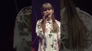 Virginia singing ‘Over the Rainbow’ live in Sheffield!
