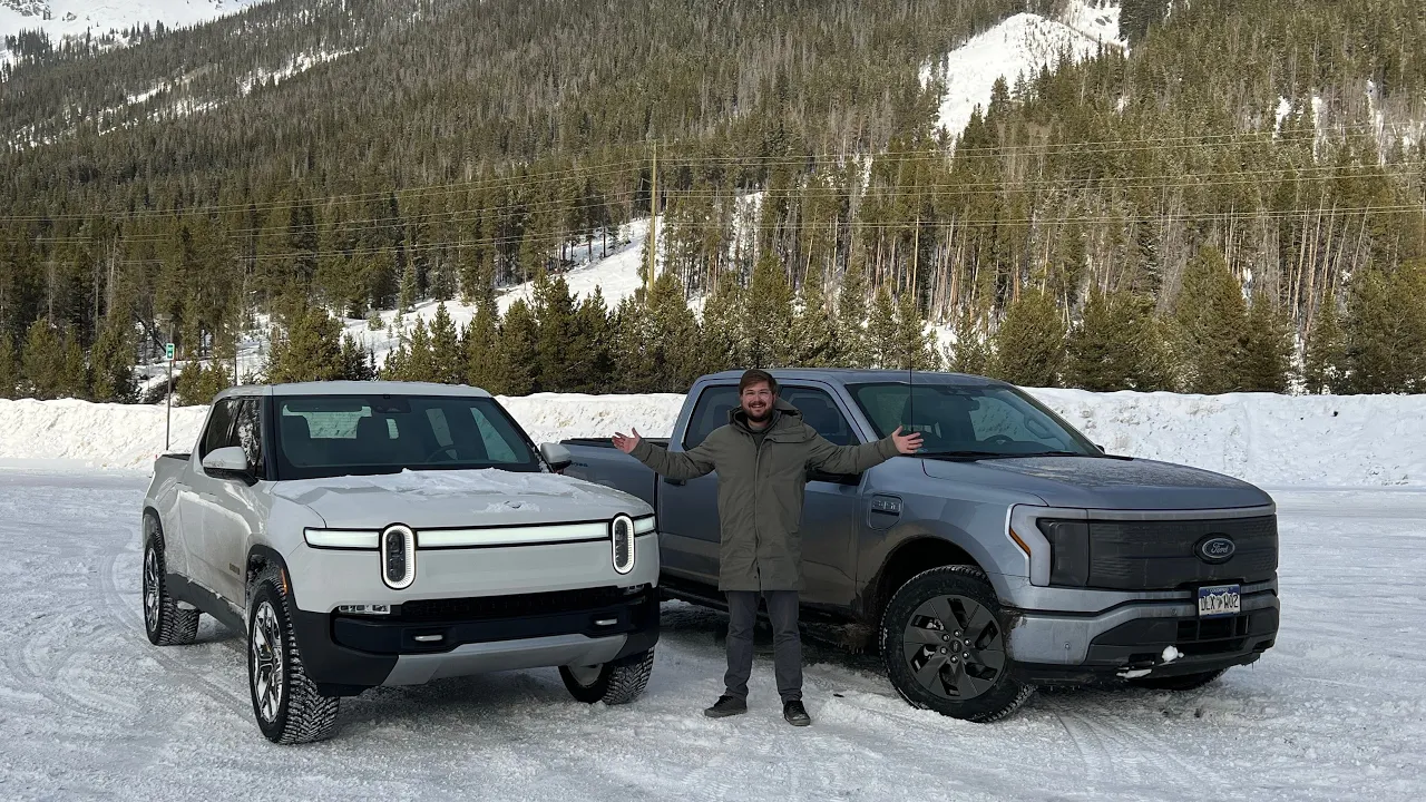 Ford F-150 Lightning vs Rivian R1T - Fun In The Snow Test!