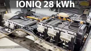Elbilmek repairing the broken Hyundai Ioniq 28 kWh battery
