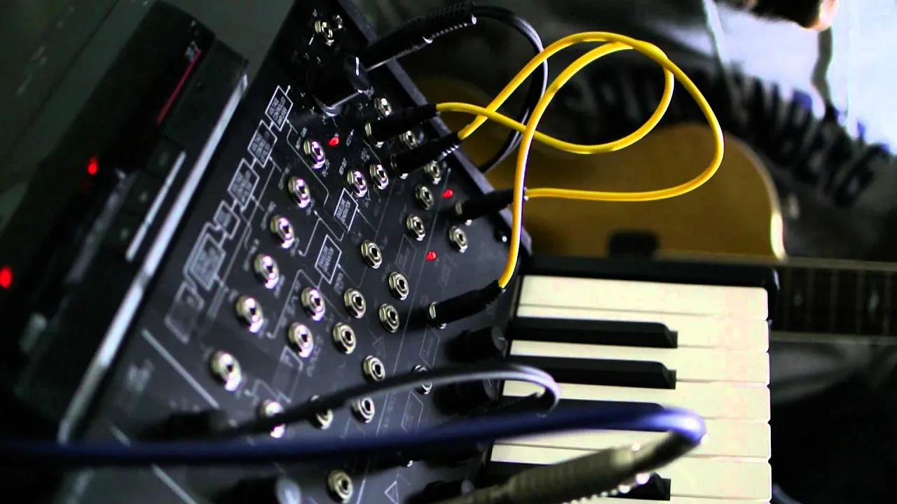 Product video thumbnail for Korg MS20MINI 37 Key Synth with Patchbay