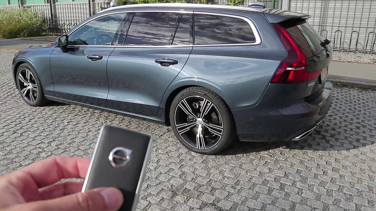 2019 Volvo V60 Inscription: Exterior & Interior Tour!
