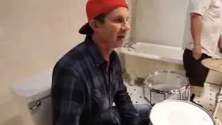 Red Hot Chili Peppers - Look Around [Behind The Scenes Of The Interactive Video] 3