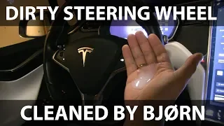 Cleaning dirty steering wheel