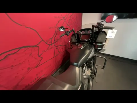 Indian Motorcycle Challenger Dark Horse 2023 Thumbnail alt