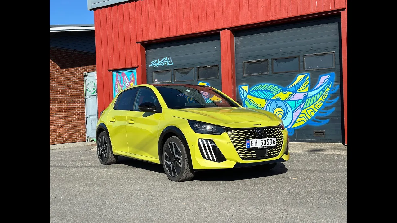 Test av oppgraderte Peugeot E-208 GT