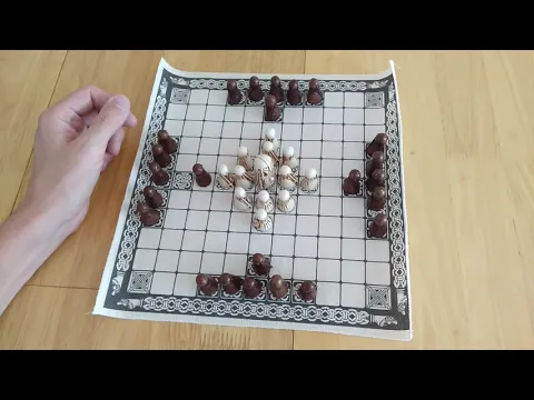 How to play Hnefatafl the Viking boardgame aka Tafl - like Tablut  and review *Amass Games*