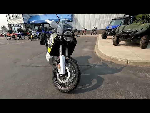 2027 Husqvarna Norden 901 Thumbnail alt
