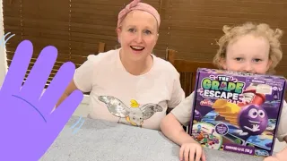Unboxing a new family board game - THE GRAPE ESCAPE