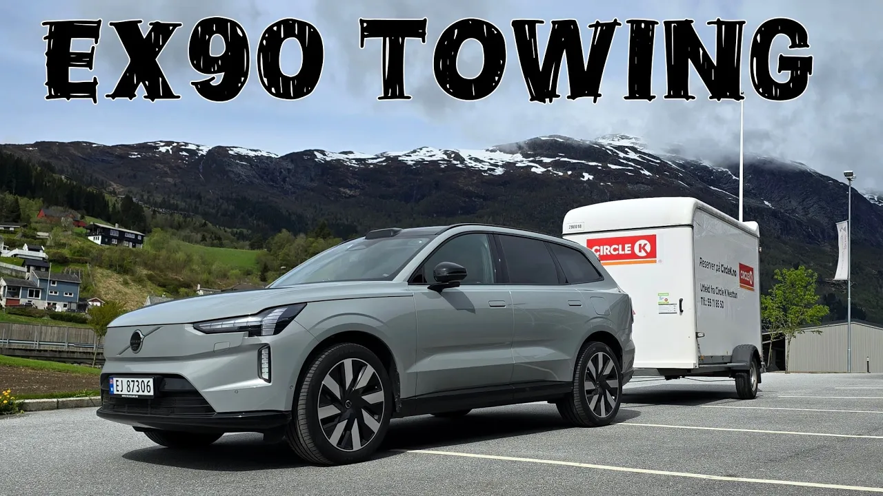 Volvo EX90 towing a little trailer 🚙