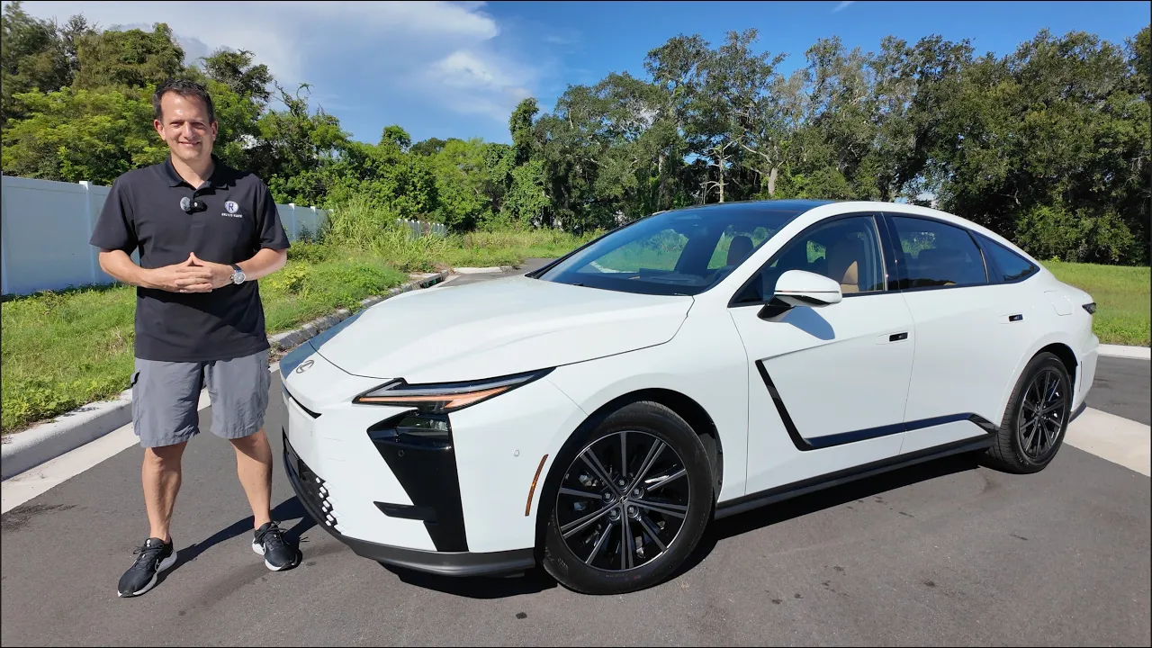 The 2027 Lexus ES 350h is the MOST affordable new midsize luxury sedan