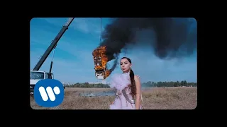 Charli XCX - White Mercedes [Official Video]