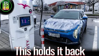 Kia EV4 Charging Curve Test (78 kWh) ⚡ 9–80% in 33 min | EV3, ID.3 GTX & Model 3 Comparison