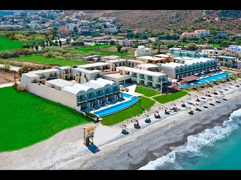 Luftaufnahme des Giannoulis Grand Bay Beach Resorts mit Swimmingpool und Strand