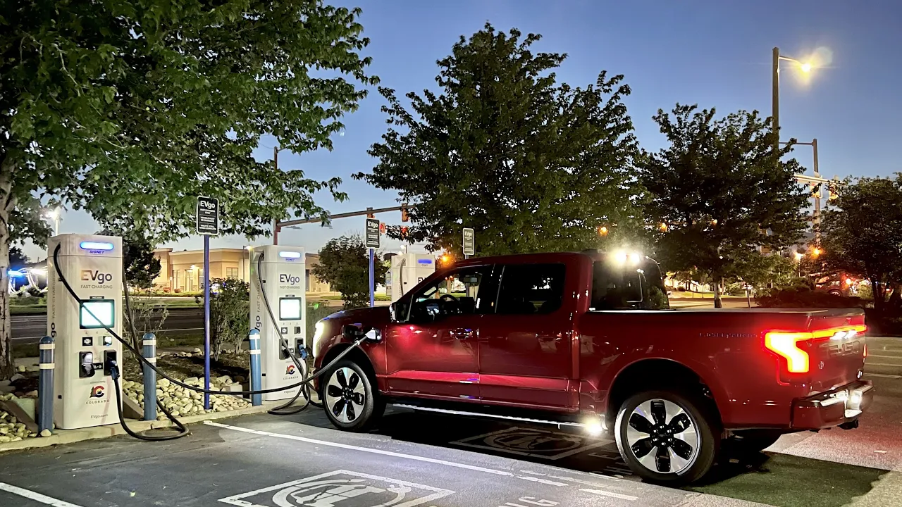 Ford F-150 Lightning Charging Curve! I Share Ford's Charging Strategy From 0-100% (Extended Range)