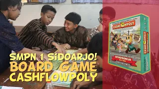 ?Belajar Literasi Finansial & Wirausaha Board Game Cashflowpoly di SMPN 1 Sidoarjo