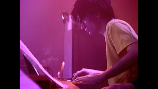 Radiohead - Pyramid Song (live in Paris, April 2001)