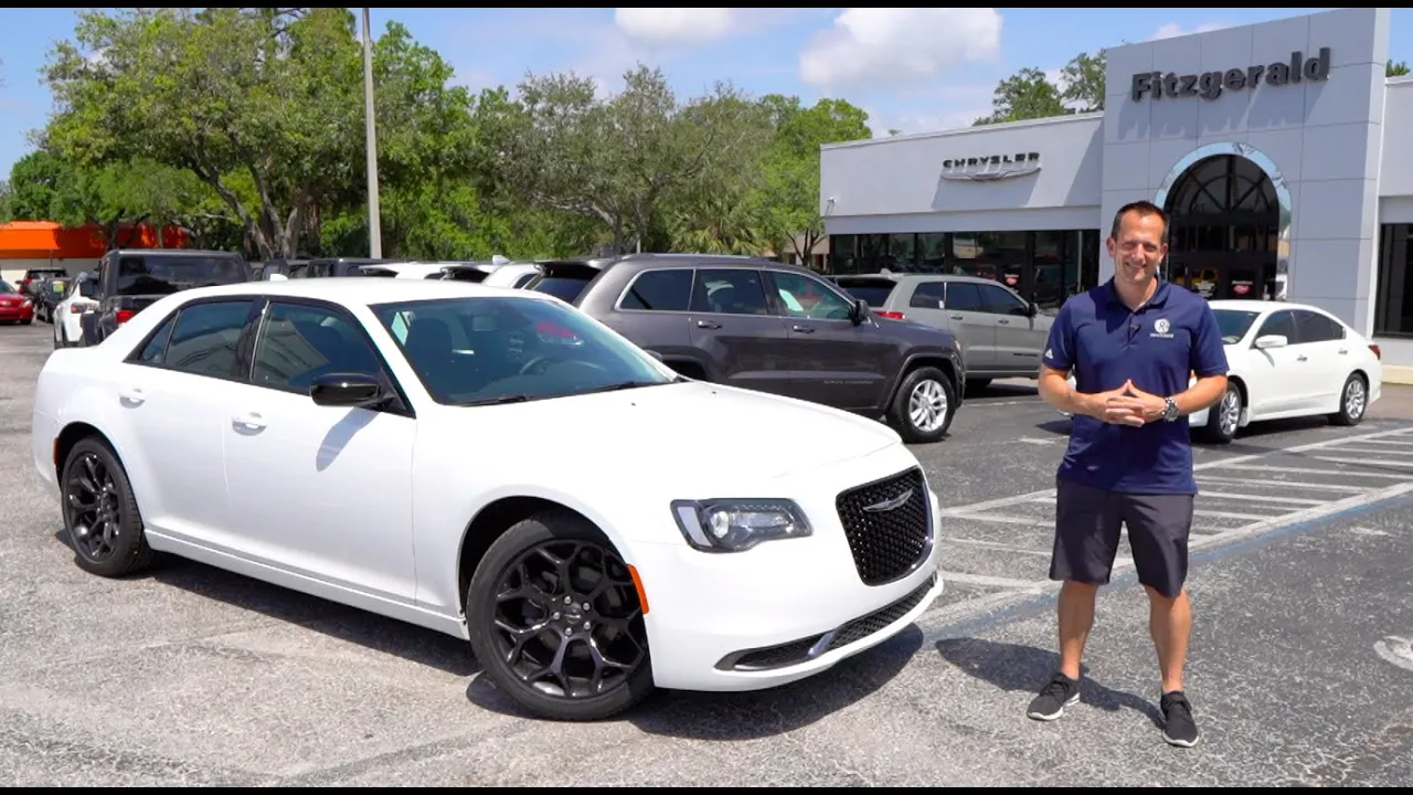 Should you BUY a 2020 Chrysler 300 or WAIT for a REDESIGN?
