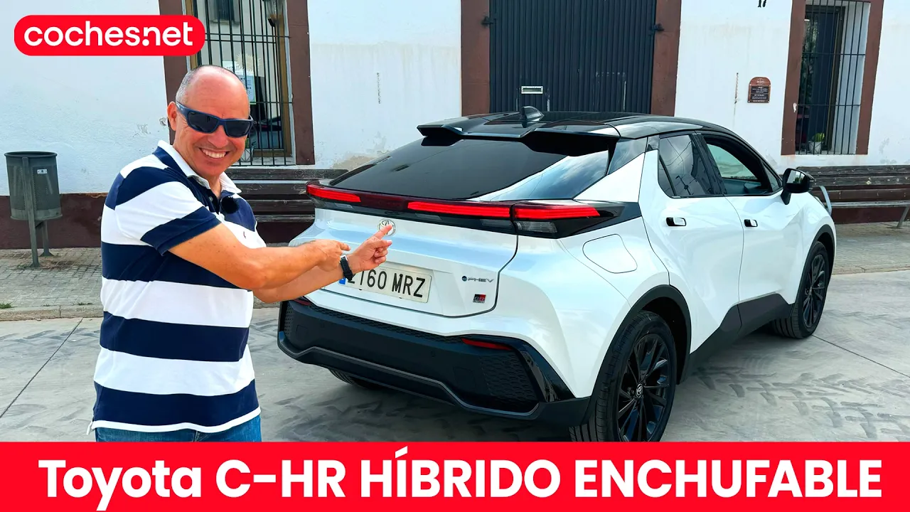 Toyota C-HR 220PH híbrido enchufable | Prueba PHEV / Test / Review en español | coches.net