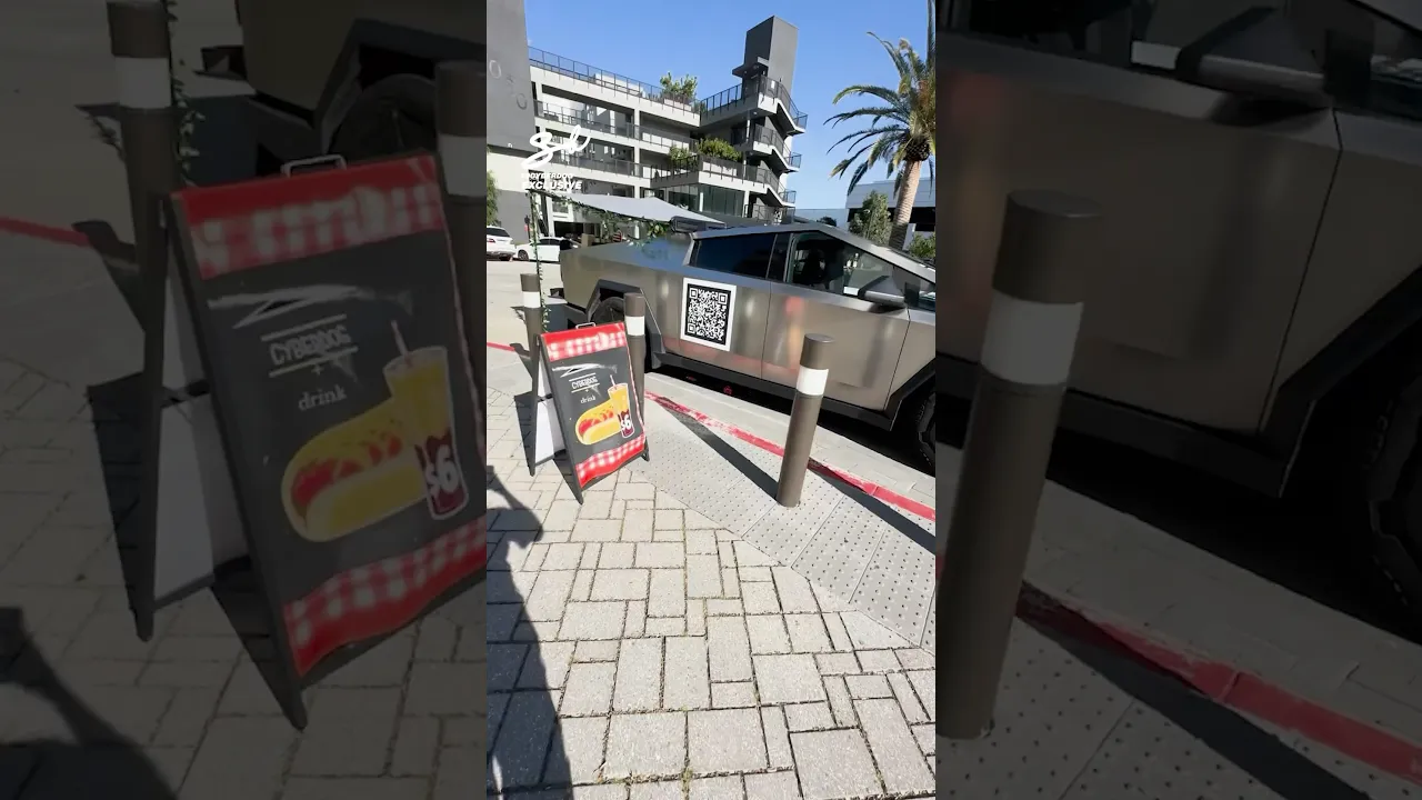 Cybertruck Hot Dog Stand 🌭 #cybertruck #tesla #hotdog