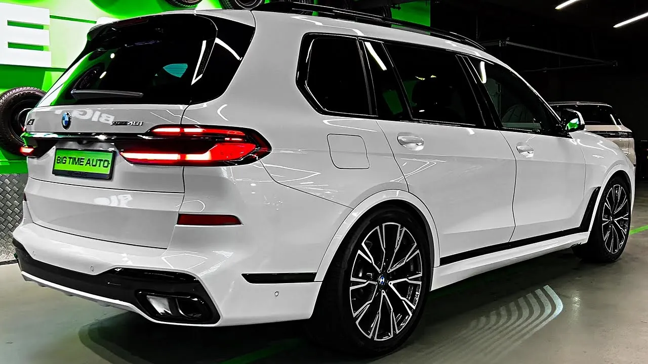 BMW X7 (2024) - Elevated Comfort and Modern Technology!
