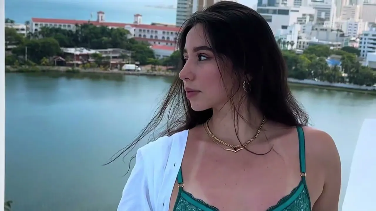 Video de Addicted To Me