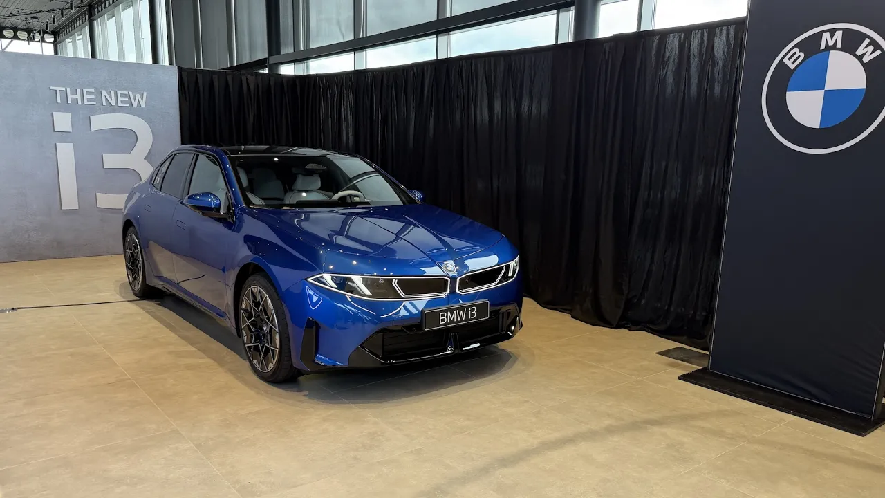 BMW i3 50 xDrive First Edition sniktitt fra lukket visning