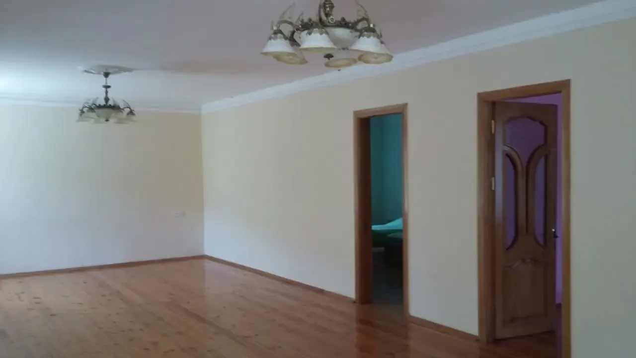 Satılır ev/villa 6 otaqlı 220 m², Qəbələ- (əmlakın videosu)