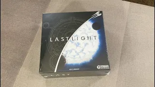 The Discriminating Gamer: Last Light unboxing with Ray