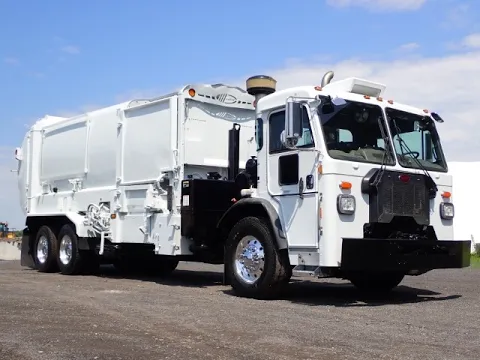 2020 Peterbilt 520 Thumbnail