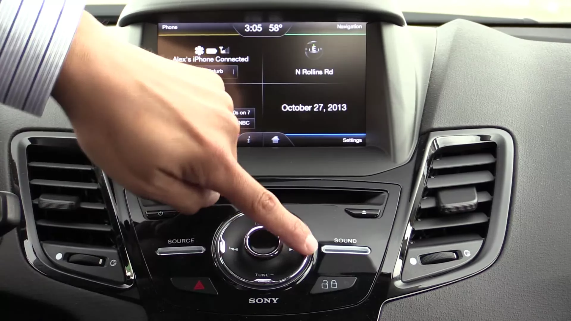 2014 Ford Fiesta MyFord Touch Infotainment Review