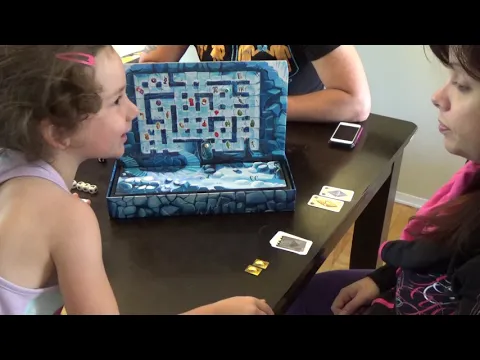 Pyramid of pengqueen : Initiation avec Abi et son parrain