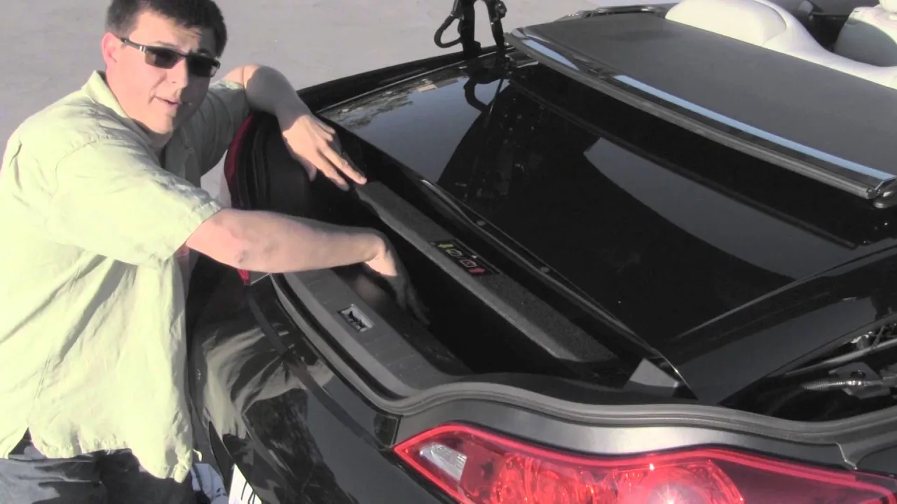 Infinti G37 Convertible Trunk Review