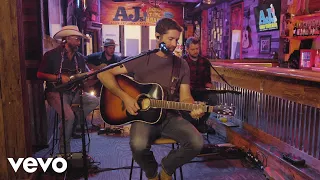 Josh Turner - I Can Tell By The Way You Dance (Livestream Acoustic Performance)