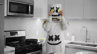 Cooking with Marshmello: How To Make Tortilla de Patatas (Spanish Edition)