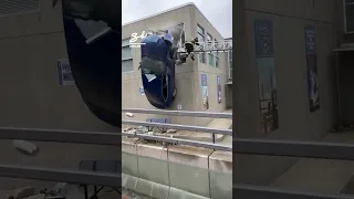 Now you know how the magic really happens 😯 #movies #cars #stunt