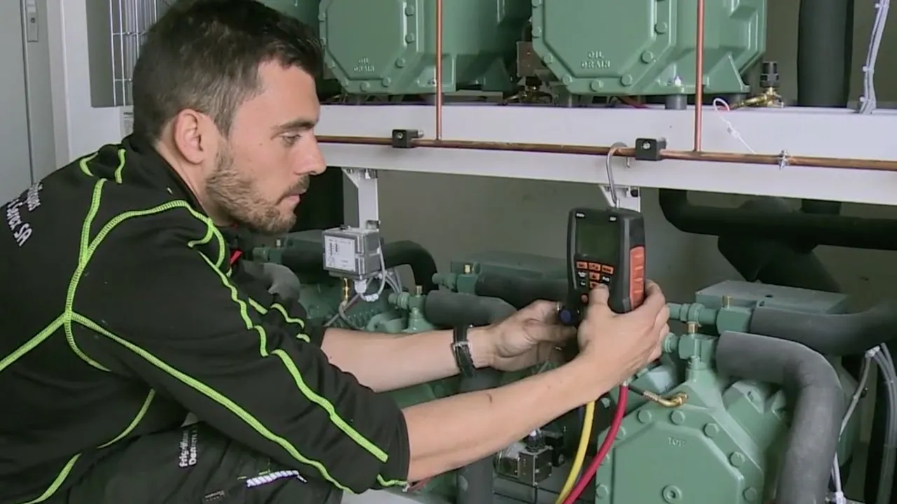 Installatore/trice di sistemi di refrigerazione AFC