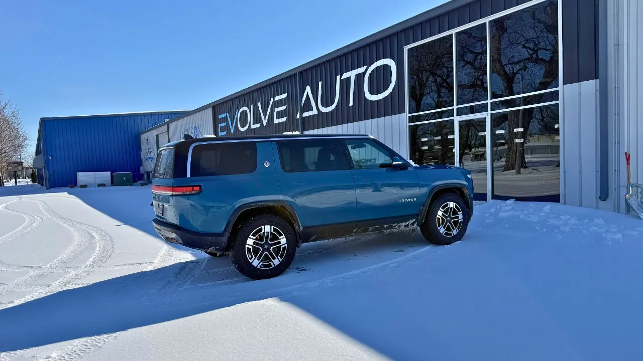 Fun in the Snow with the Rivian R1S!