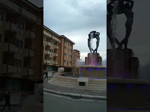 <span style="color:var(--accent)">Video:</span> L’Aquila, primo giorno in giallo: la gente torna a vivere il centro