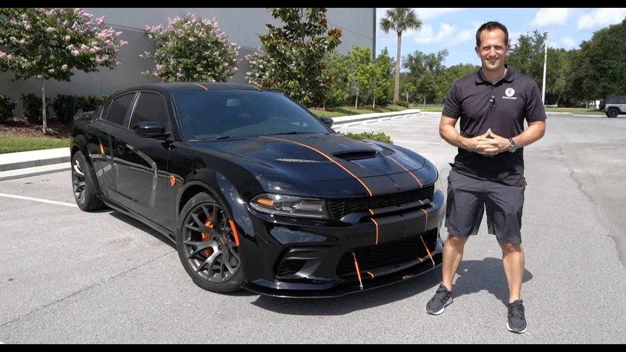 Is the 2020 Dodge Charger Hellcat Widebody an even BETTER 4-door Muscle Car?