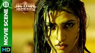 Bollywood actress in tears | Action Jackson