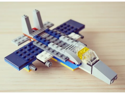 Video zu LEGO Classic Mittelgroße Bausteine-Box (10696)