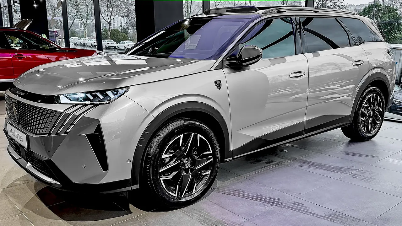 2025 Peugeot 5008 GT - High-Tech Perfect Family Car!