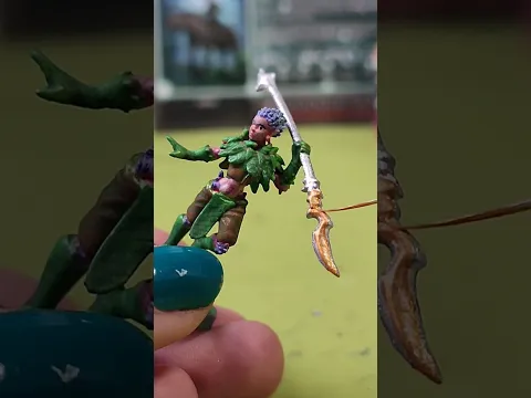 Painting the Orchid Chieftain miniature from Gloomhaven Crimson Scales #crimsonscales
