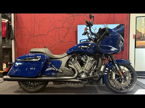 2025 Indian Motorcycle Challenger Dark Horse, 49st Dark Horse® Thumbnail alt