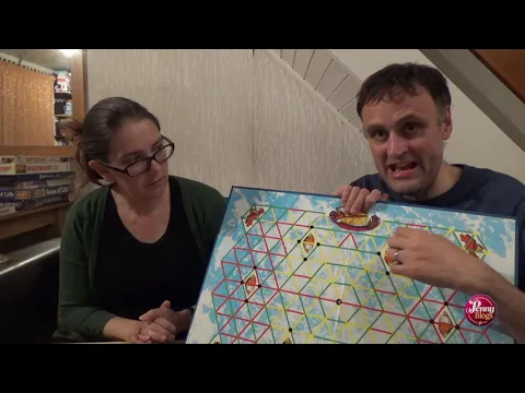 Reach For The Summit - Penny Plays takes a look at this vintage mountaineering based board game