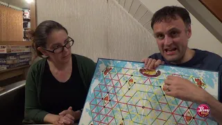 Reach For The Summit - Penny Plays takes a look at this vintage mountaineering based board game