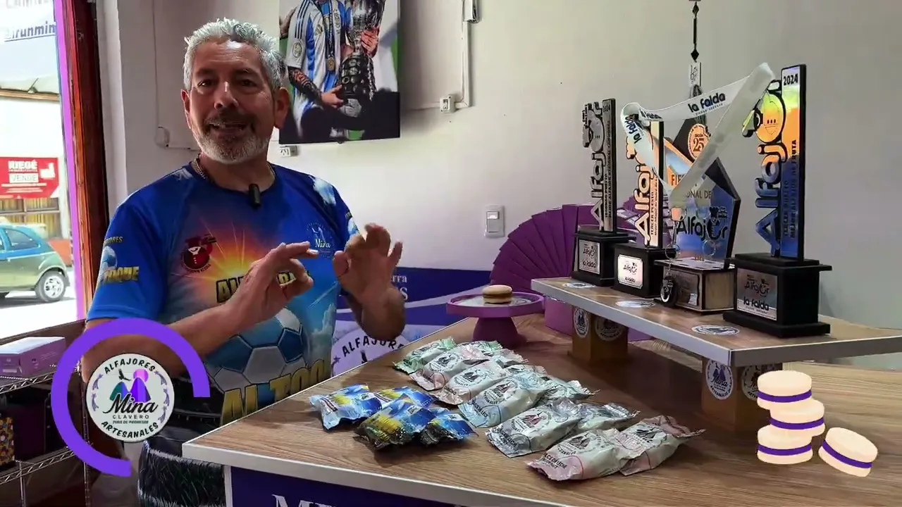 Video de Mina clavero alfajores